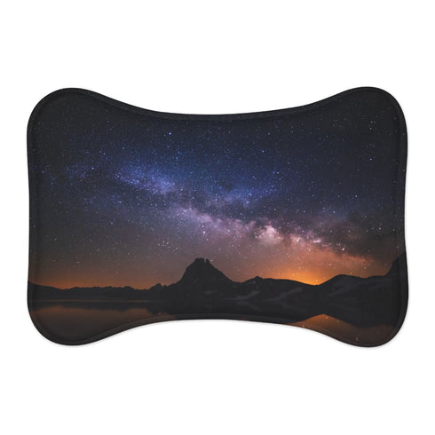 1. Majestic Mountain Nightscape Pets