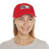 Stylish white baseball cap with Norwegian flag patch.