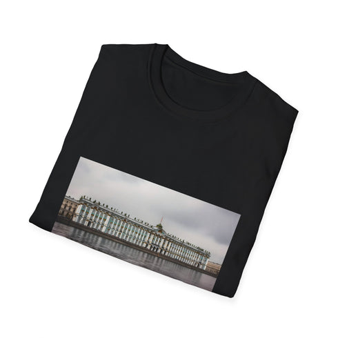 Charcoal cotton T-shirt featuring majestic Winter Palace graphic in regular fit