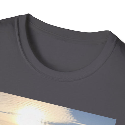 Charcoal cotton T-shirt with icy Antarctic graphic evocative of exploration