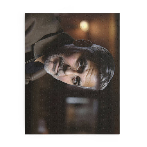 George Clooney jigsaw puzzle with 120 pieces, perfect for fans.