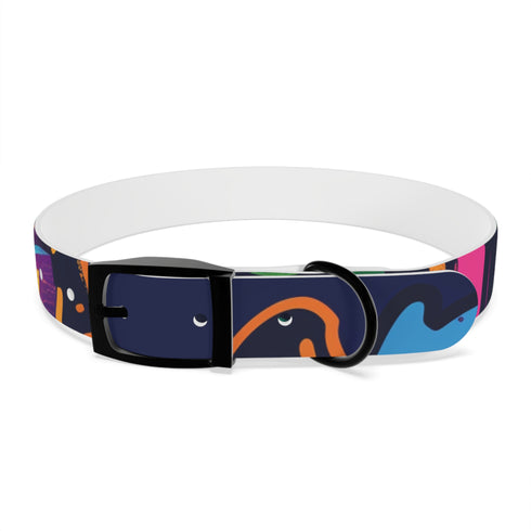 Neon graffiti dog collar: vibrant urban style statement for M dogs.