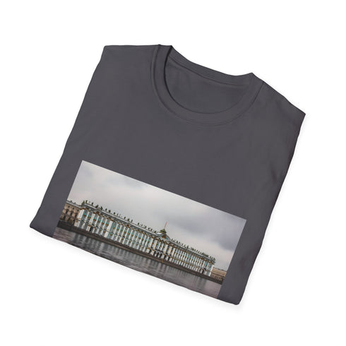 Charcoal cotton T-shirt featuring majestic Winter Palace graphic in regular fit
