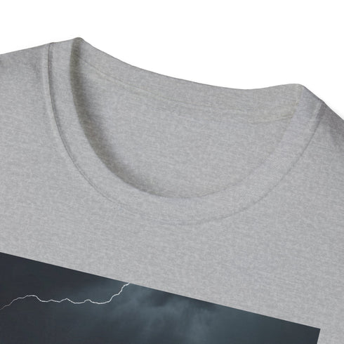 Powerful nature-themed tee in charcoal, size S.