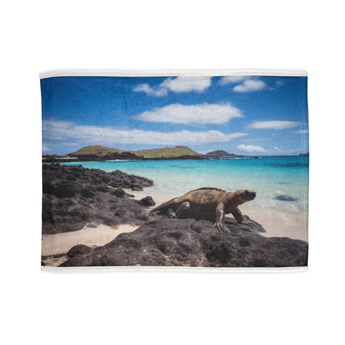 Vibrant Galapagos Islands blanket with unique wildlife and landscapes in sublimation.