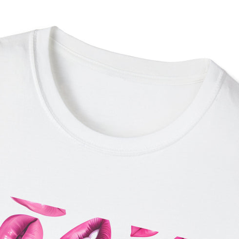 Timeless charm white T-shirt - Vintage motifs, distressed textures, regular fit.