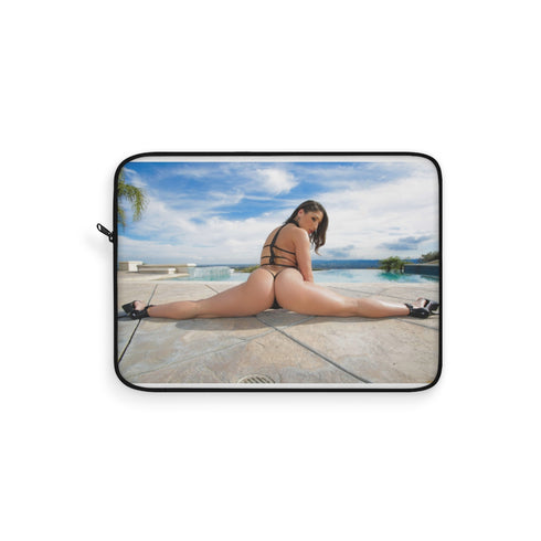 "Abella Danger Laptop Sleeve: Bold Protection"
