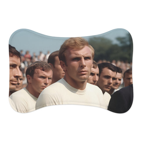 "Bobby Moore World Cup Pet Mat: A Tribute to England's Legendary Captain!"