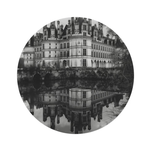 "Chambord Circle Rug: Luxurious Elegance"