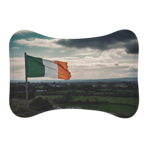"Emerald Isle Pet Mat: Irish Pride for Your Furry Friend"