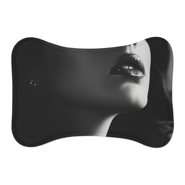 Lana del Rey Black Pet Mat: Luxuriously Stylish Comfort