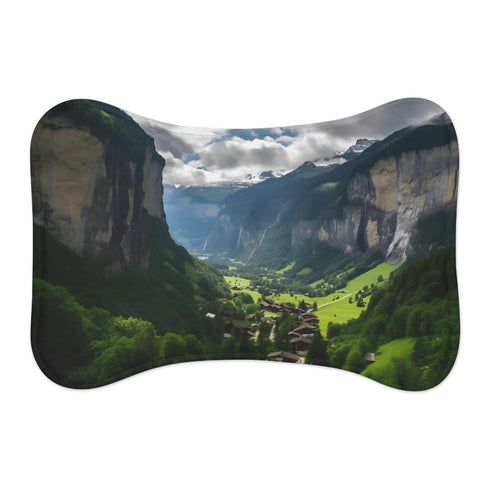 "Lauterbrunnen Valley Pet Mat: Cliffside Comfort"