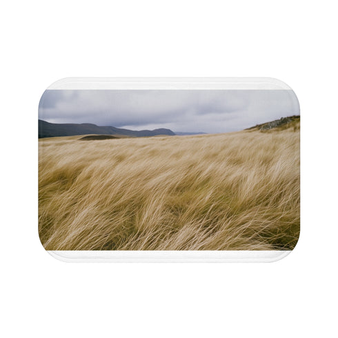 "Luxe Lawn Bath Mat: Invigorate Your Bathroom"