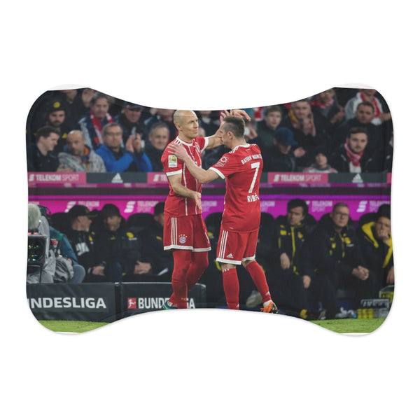 "Ribery Munich Pet Mat: Stylish Comfort for Your Furry Friend"