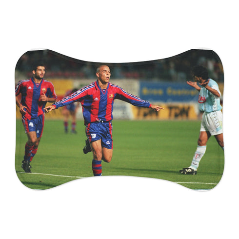 "Ronaldo Nazario Barcelona Pet Mat: The Ultimate Stylish Comfort"