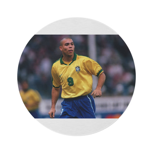 "Ronaldo Nazario Brazil Round Rug: Legendary Soccer Style!"