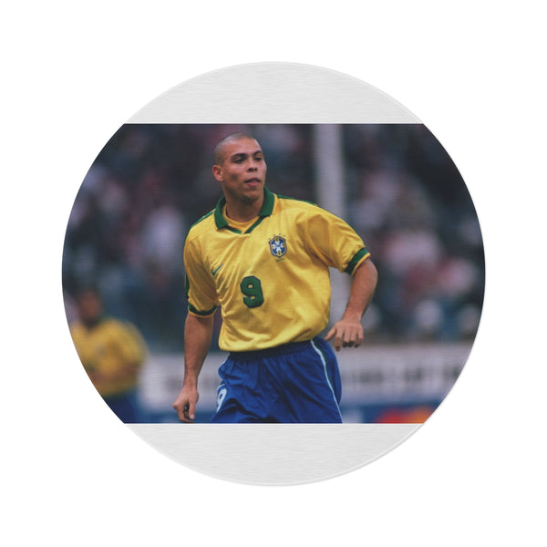 "Ronaldo Nazario Brazil Round Rug: Legendary Soccer Style!"