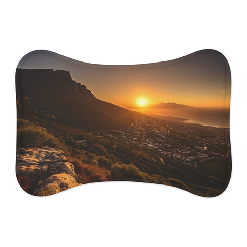 "Table Mountain Pet Mat: A Scenic Retreat for Your Furry Friend"