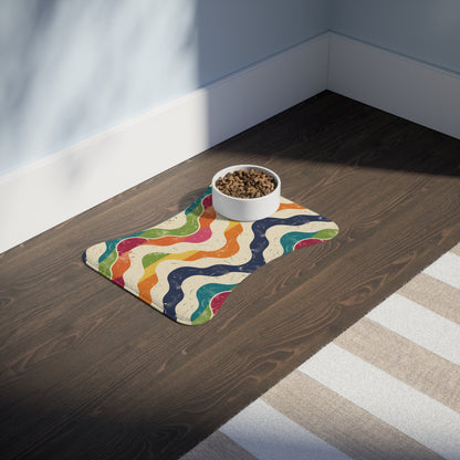 Retro Wave Pet Feeding Mat: Vibrant, Seamless, Stylish