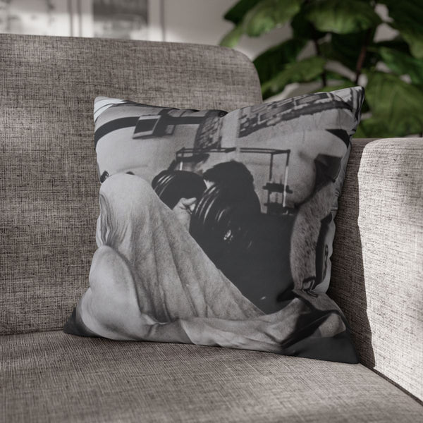 Arnold Schwarzenegger Bodybuilding (Edition II) — 40×40 Cushion Cover — Sofa & Armchair Living Room Lifestyle View