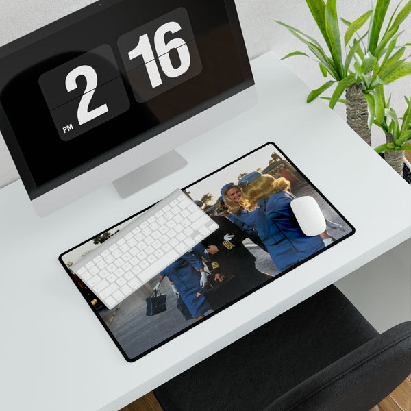 Leonardo Dicaprio Catch Me If You Can Pilot — XXL Gaming Desk Mat — Gaming & Workspace Desk Setup View