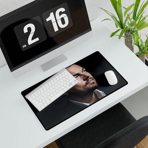 Leonardo Dicaprio — XXL Gaming Desk Mat — Gaming & Workspace Desk Setup View