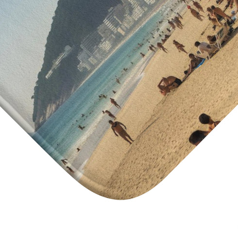 Rio Beach — Non-Slip Bath Mat — Cushioned Memory Foam & Non-Slip Backing Detail